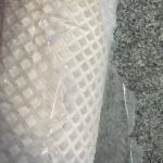 روکش تشک و بالش مخمل طرح لوزی کرمی - تصویر 2