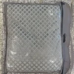 روکش تشک و بالش مخمل طرح لوزی طوسی روشن - تصویر 2