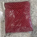 روکش تشک و بالش مخمل طرح لوزی زرشکی - تصویر 3